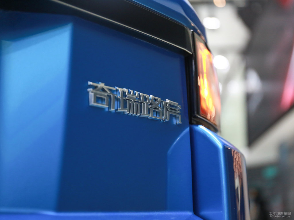 夢蓮湖藍攬勝極光車尾外觀圖片
