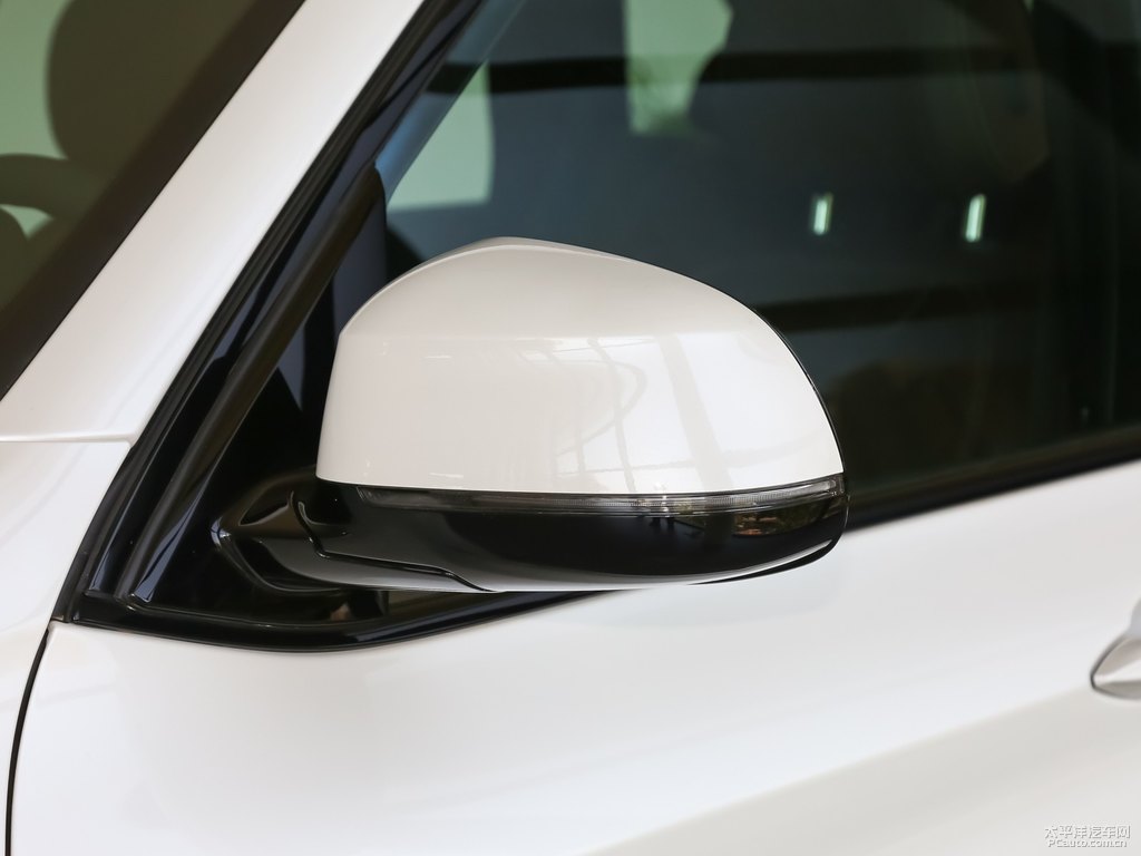 礦石白寶馬X5(進口)車身外觀圖片