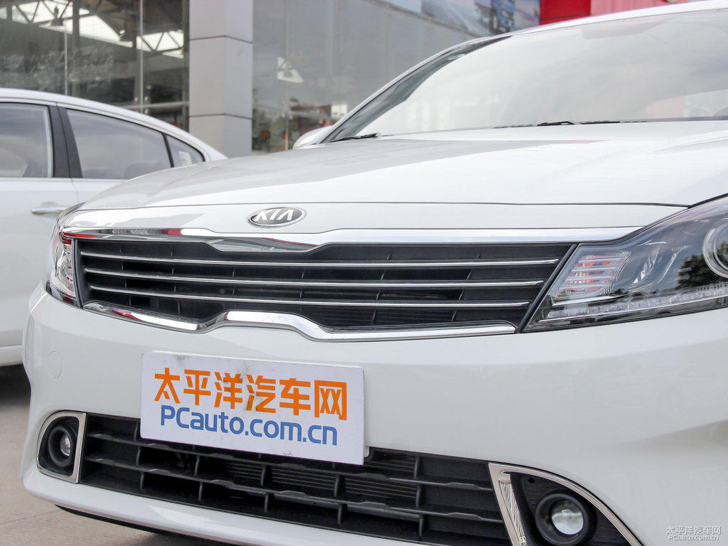 透明白福瑞迪車頭外觀圖片