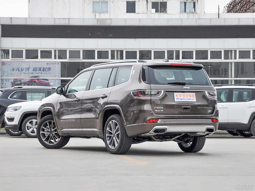 阿布扎比棕大指揮官整車(chē)外觀外觀圖片