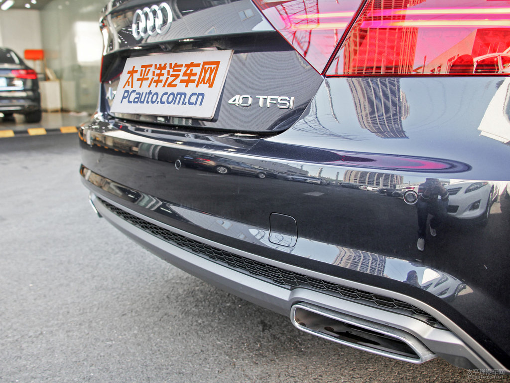 月光藍奧迪A7車尾外觀圖片