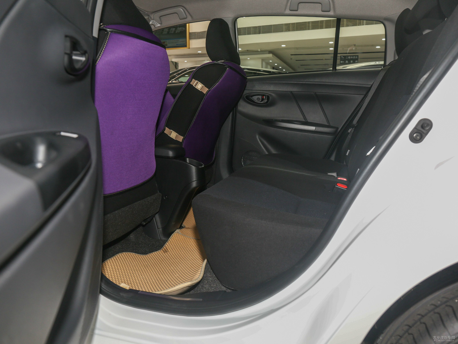 YARiS L 致炫空間高清大圖