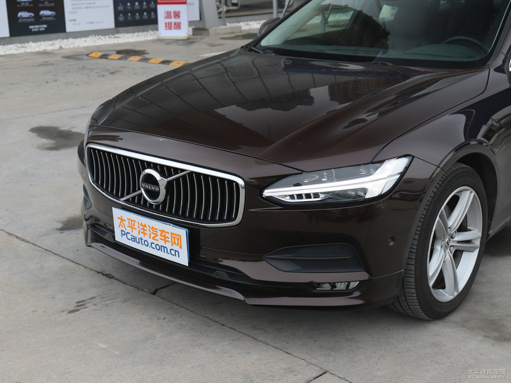 楓木棕沃爾沃S90車頭外觀圖片