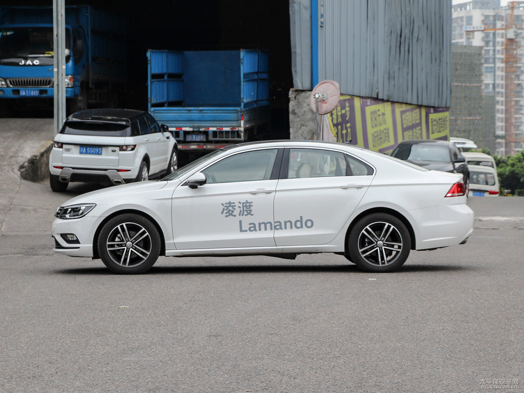凜冽白凌渡整車外觀外觀圖片