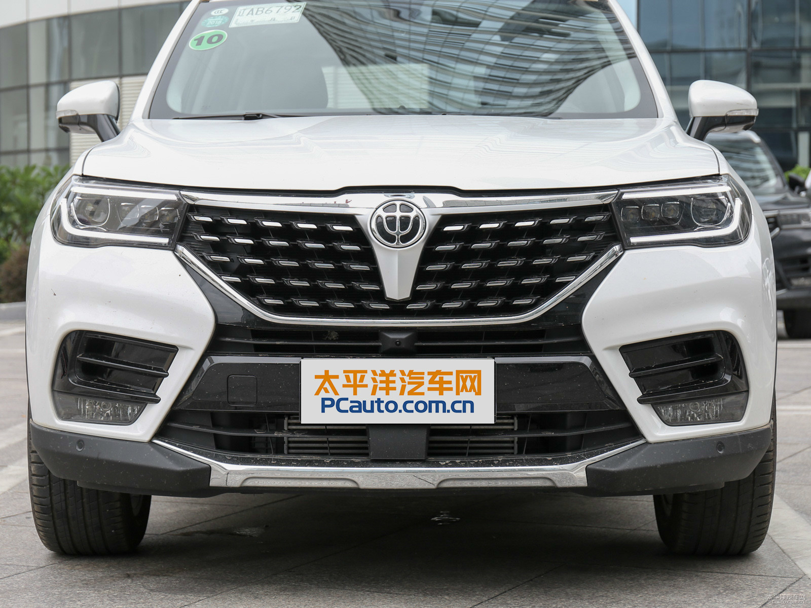 中華V7外觀高清大圖