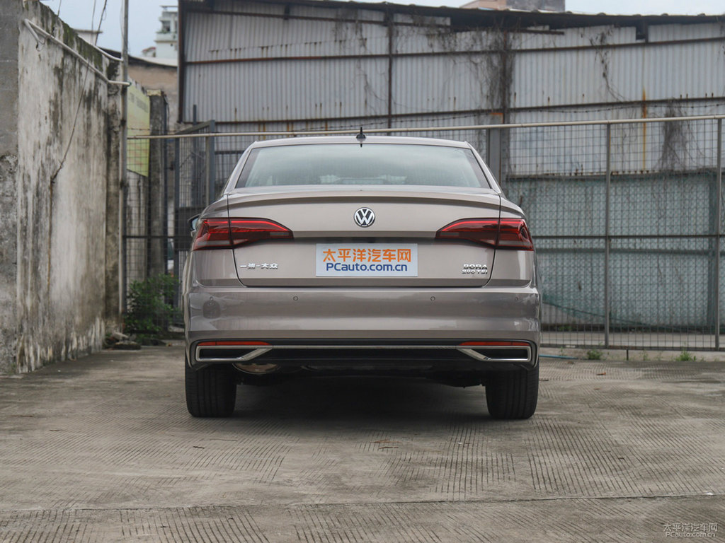 星辰藍(lán)寶來(lái)整車外觀外觀圖片