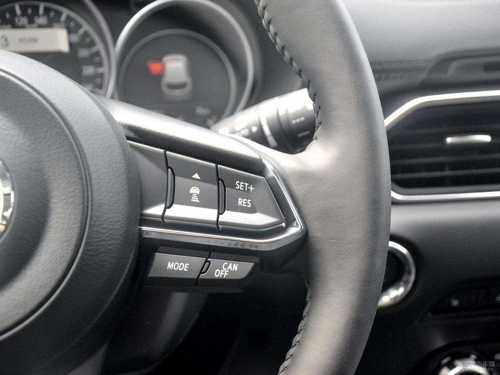 鉑鋼灰馬自達(dá)CX-5中控內(nèi)飾圖片