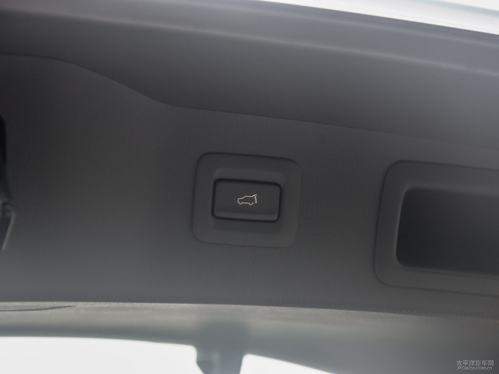 鉑鋼灰馬自達(dá)CX-5后備廂空間圖片