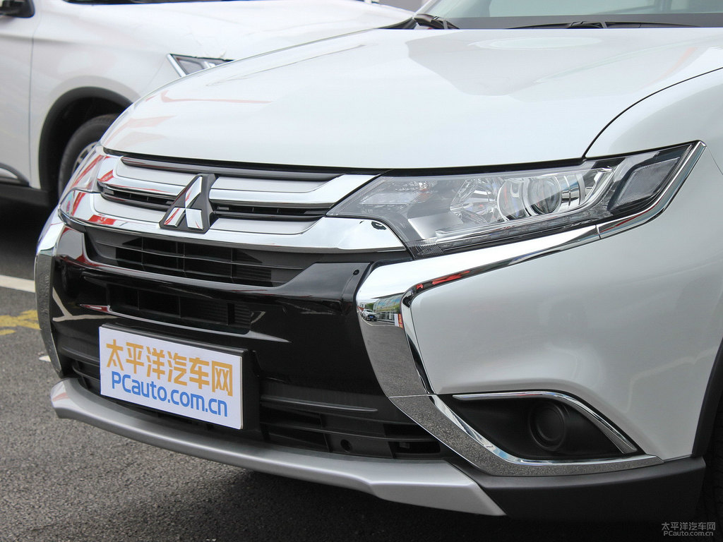 珍珠白歐藍德車頭外觀圖片