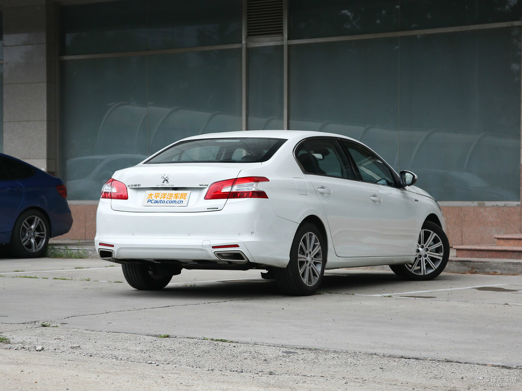 珠光白標(biāo)致408整車外觀外觀圖片