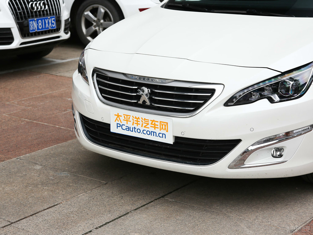 珠光白標(biāo)致408車頭外觀圖片