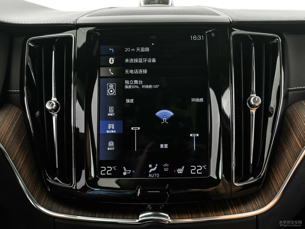 水晶白沃爾沃XC60中控內(nèi)飾圖片