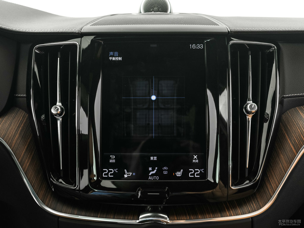 水晶白沃爾沃XC60中控內(nèi)飾圖片