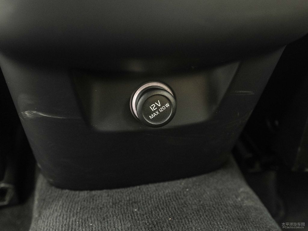 水晶白沃爾沃XC60座椅內(nèi)飾圖片