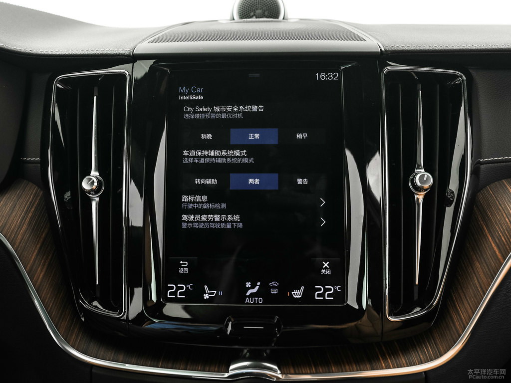 水晶白沃爾沃XC60中控內(nèi)飾圖片