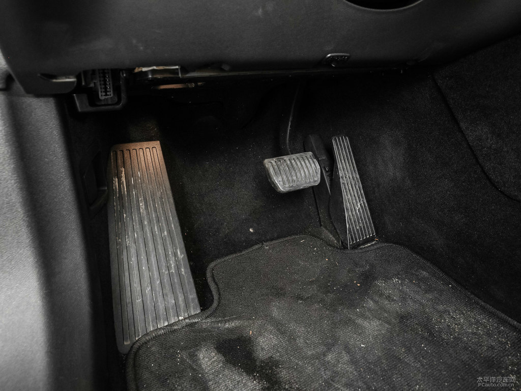 水晶白沃爾沃XC60中控內(nèi)飾圖片