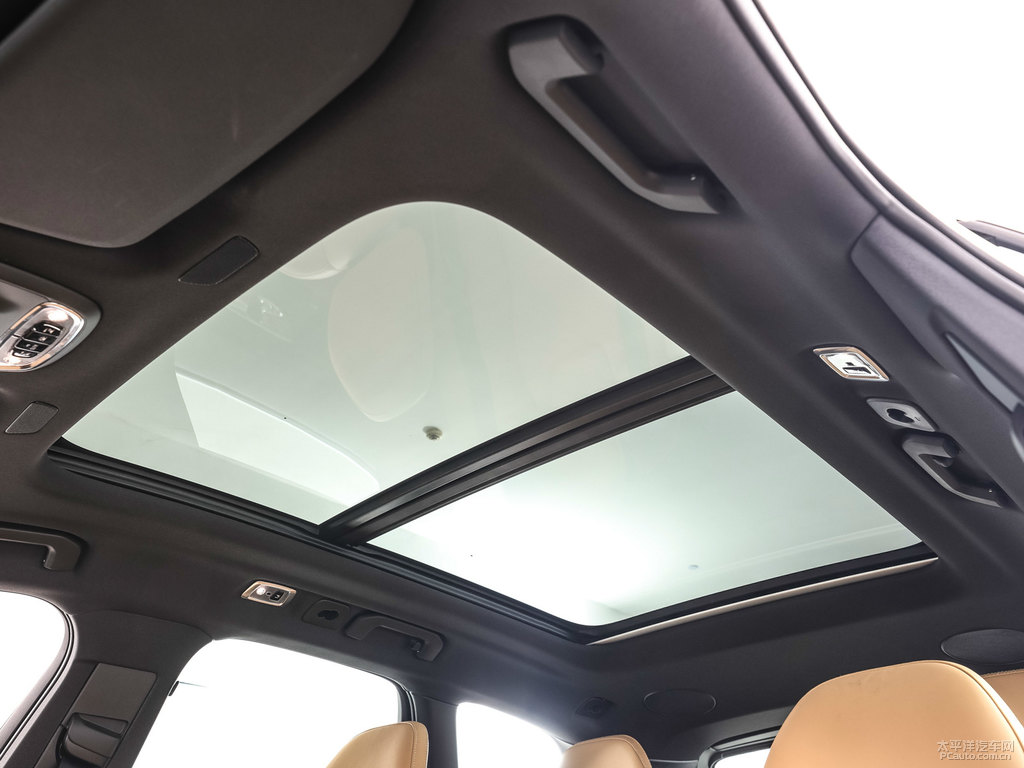水晶白沃爾沃XC60車廂內(nèi)飾圖片