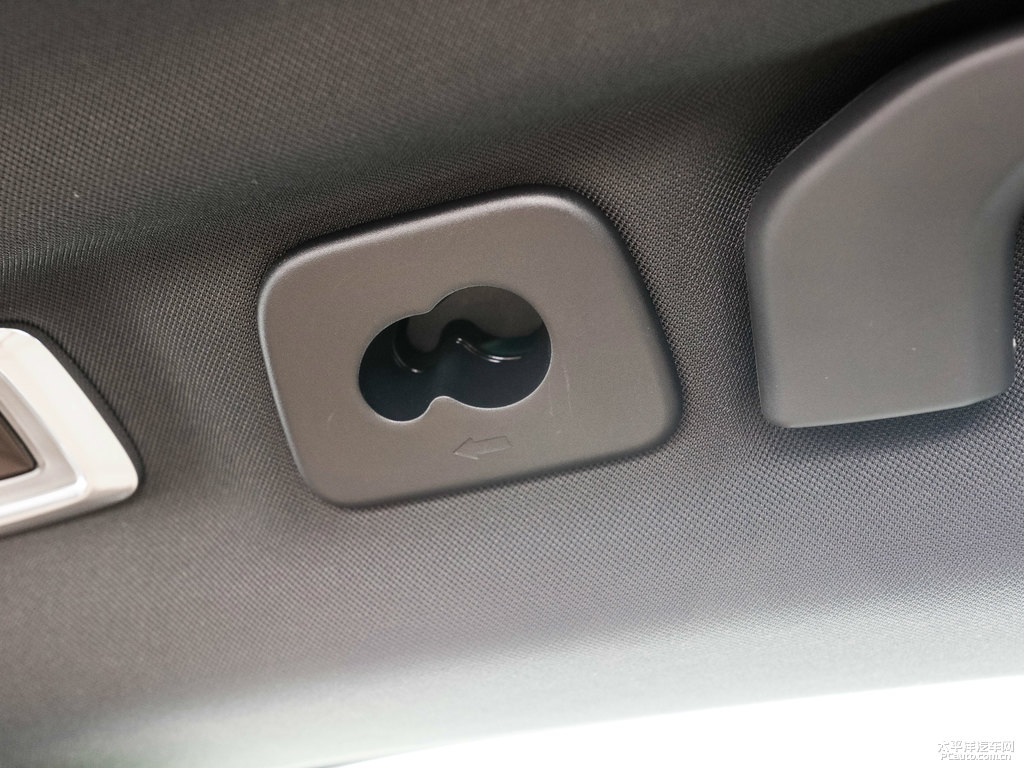 水晶白沃爾沃XC60車廂內(nèi)飾圖片