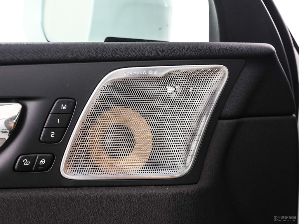 水晶白沃爾沃XC60車廂內(nèi)飾圖片