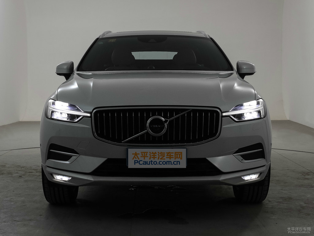 水晶白沃爾沃XC60車頭外觀圖片