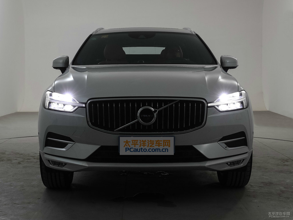 水晶白沃爾沃XC60車頭外觀圖片