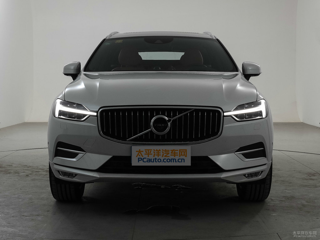 水晶白沃爾沃XC60車頭外觀圖片