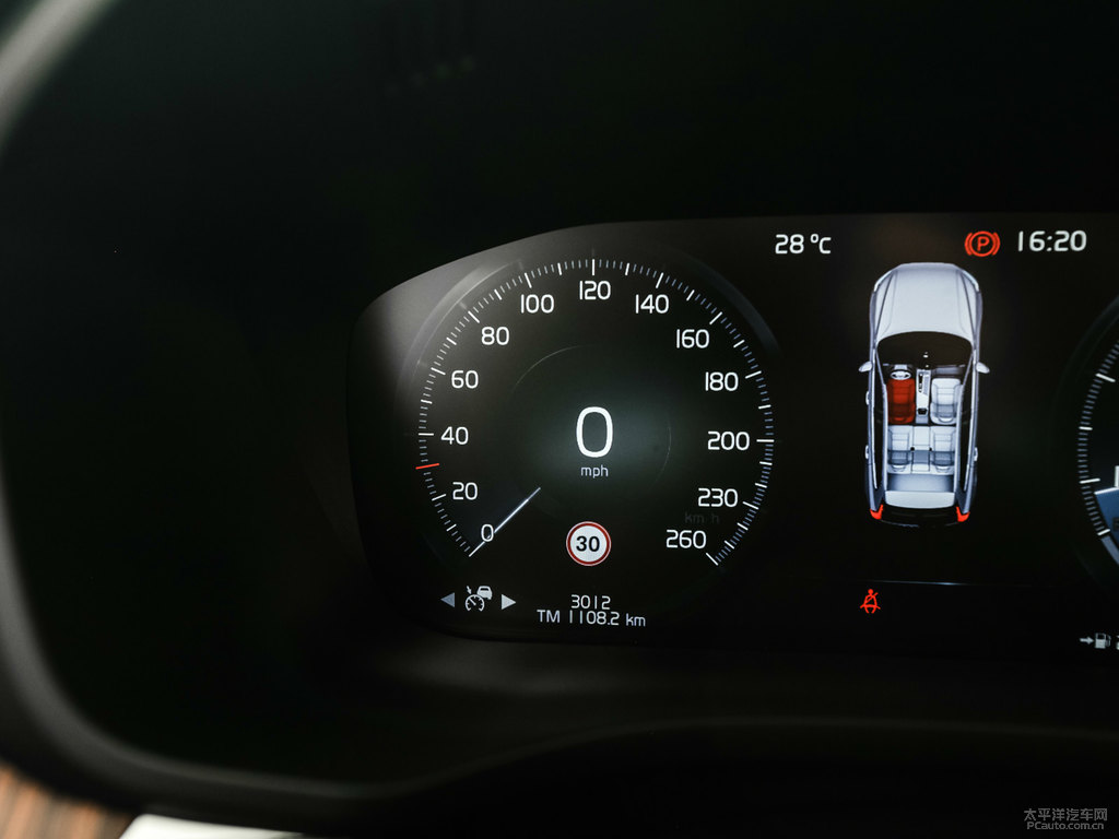 水晶白沃爾沃XC60中控內(nèi)飾圖片