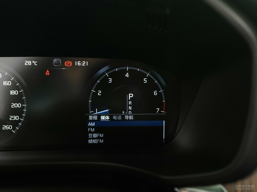 水晶白沃爾沃XC60中控內(nèi)飾圖片