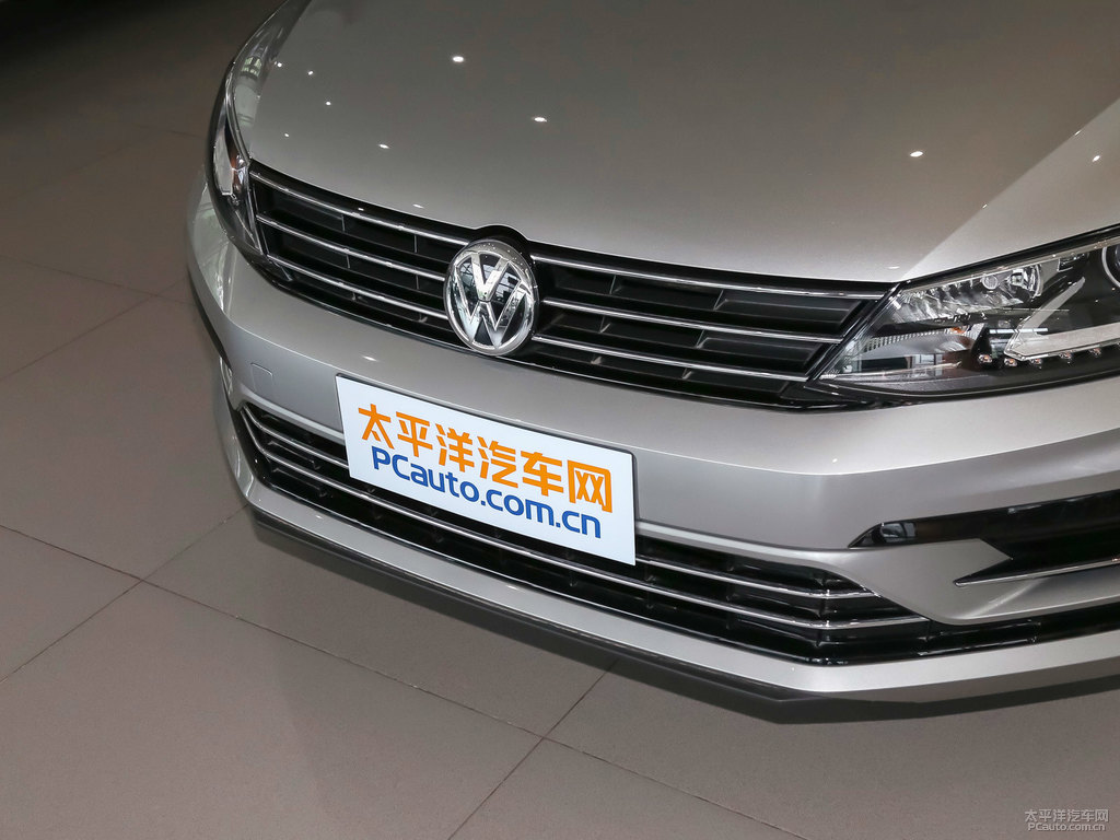 波斯灰速騰車頭外觀圖片