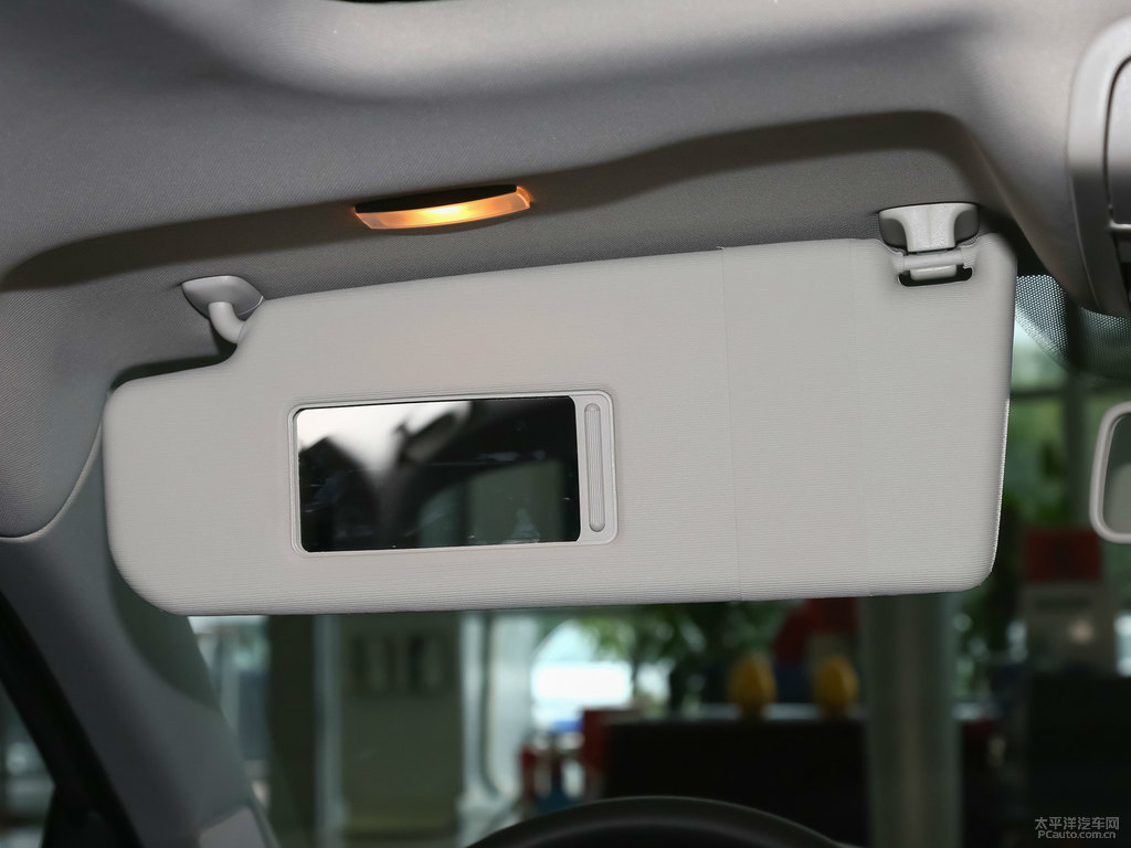 波斯灰速騰車廂內(nèi)飾圖片