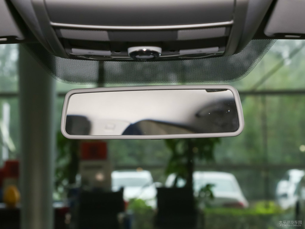 波斯灰速騰車廂內(nèi)飾圖片