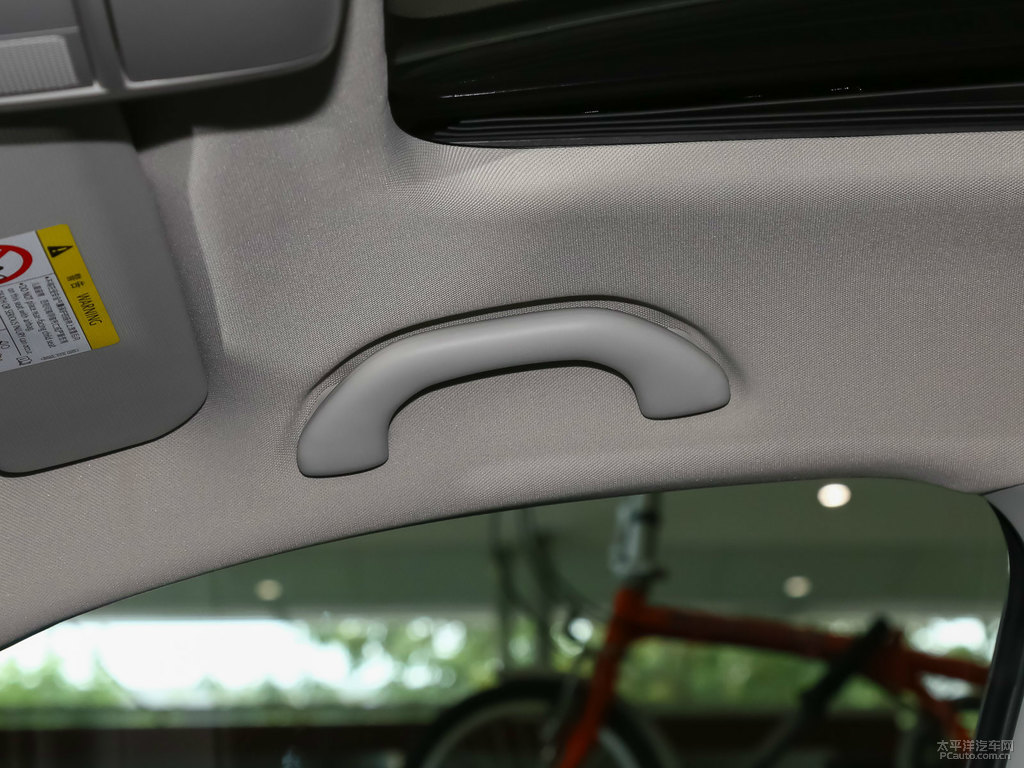 波斯灰速騰車廂內(nèi)飾圖片