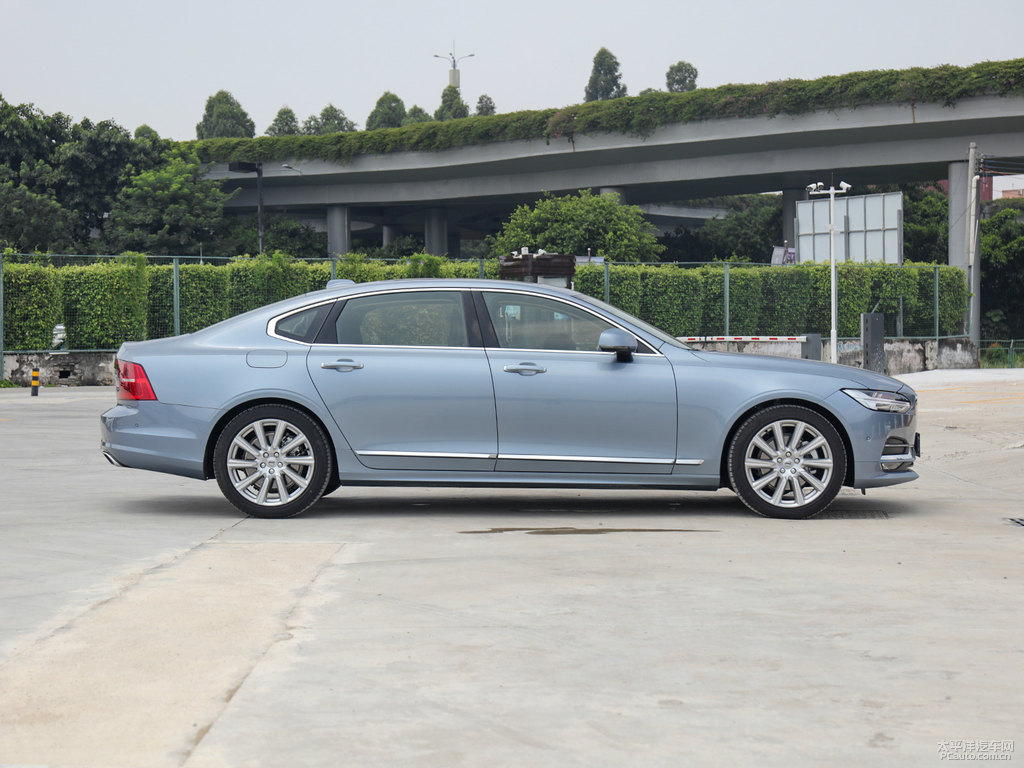 貽貝藍(lán)沃爾沃S90整車外觀外觀圖片