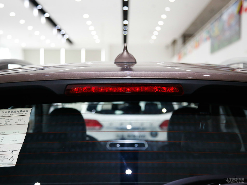 可可棕哈弗H2車尾外觀圖片