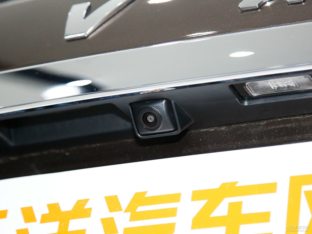 可可棕哈弗H2車尾外觀圖片