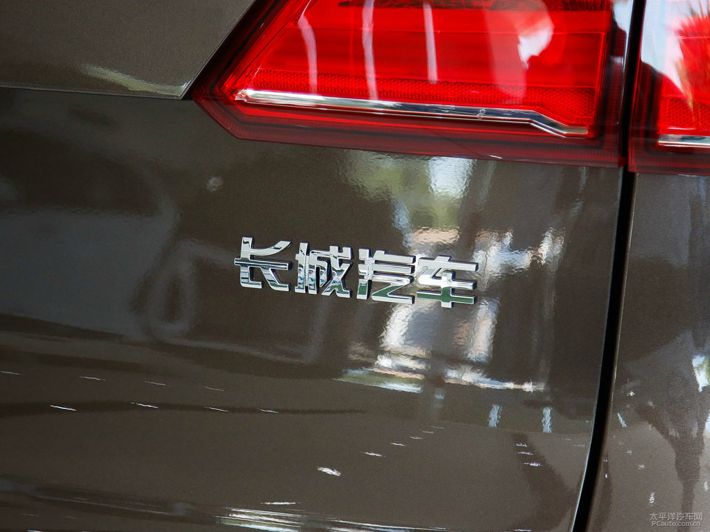 可可棕哈弗H6 Coupe車尾外觀圖片