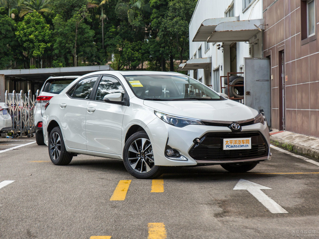 珍珠白雷凌整車外觀外觀圖片
