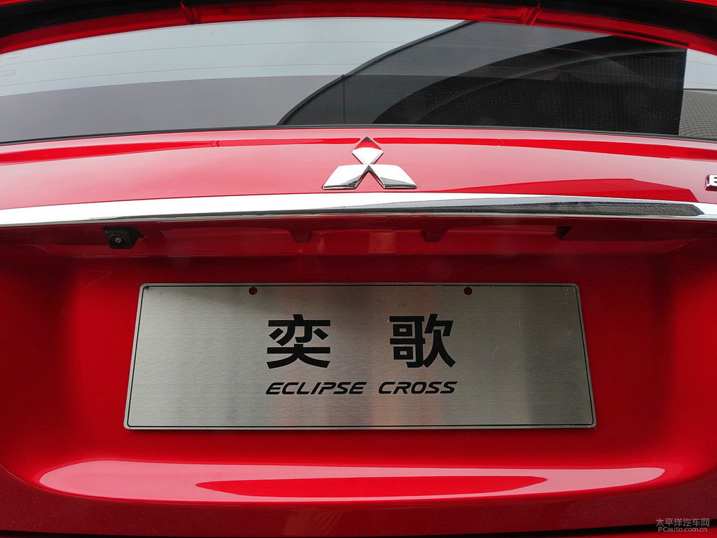 寶石紅奕歌車尾外觀圖片