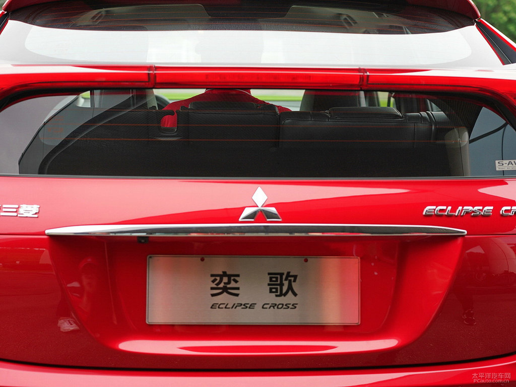 寶石紅奕歌車尾外觀圖片