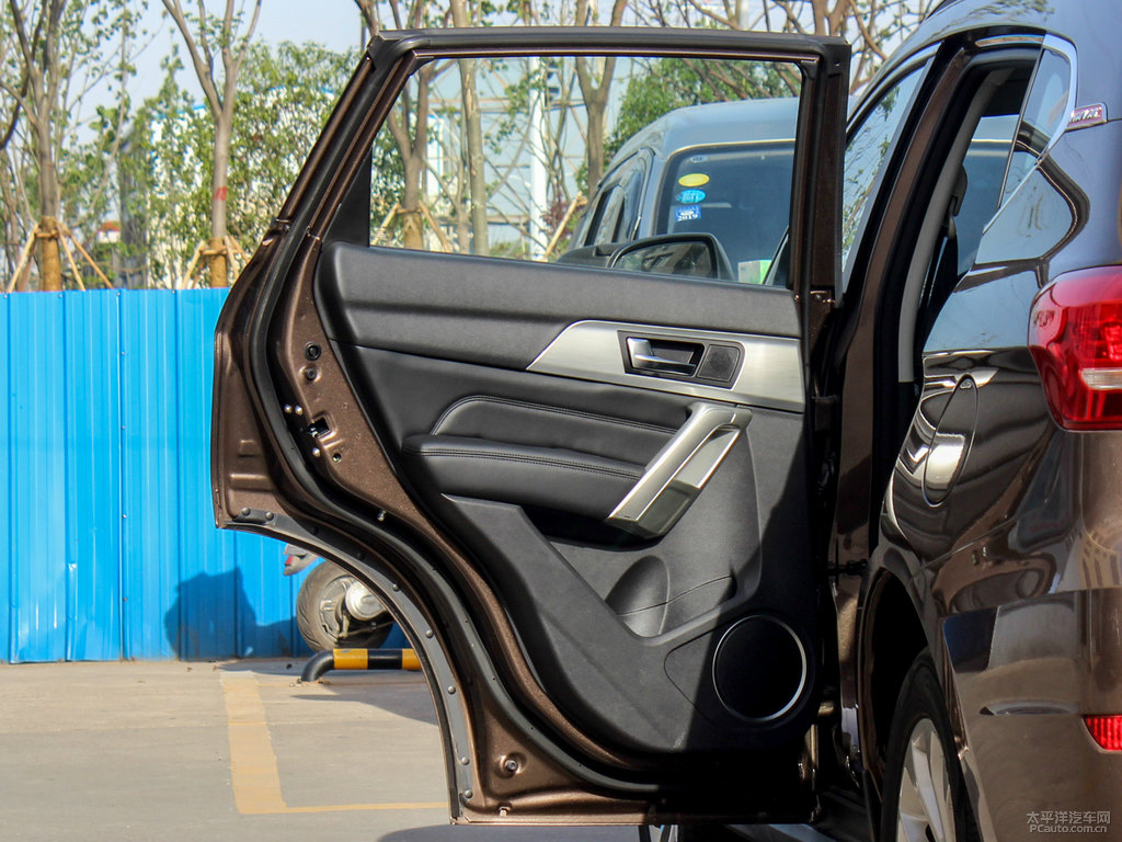可可棕哈弗H2車廂內(nèi)飾圖片