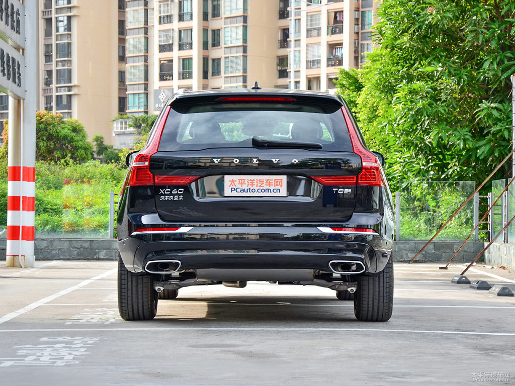 瑪瑙黑沃爾沃XC60新能源整車外觀外觀圖片
