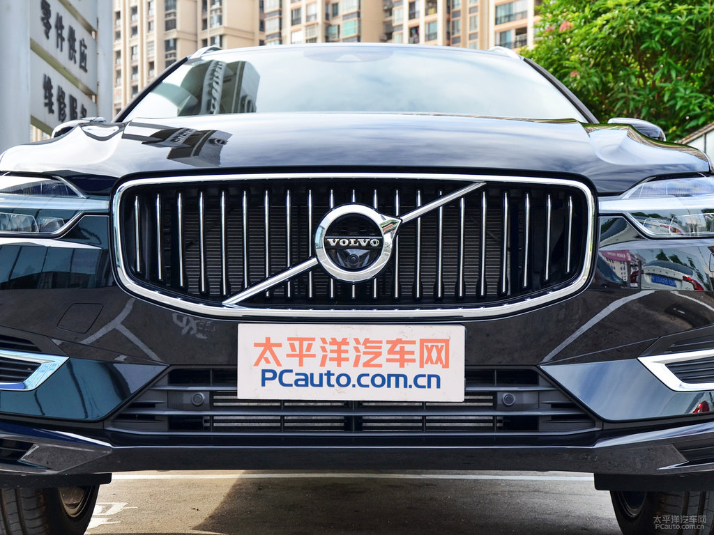 瑪瑙黑沃爾沃XC60新能源車頭外觀圖片
