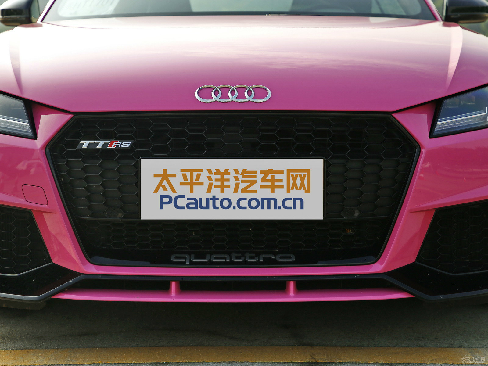 奧迪TT RS外觀高清大圖