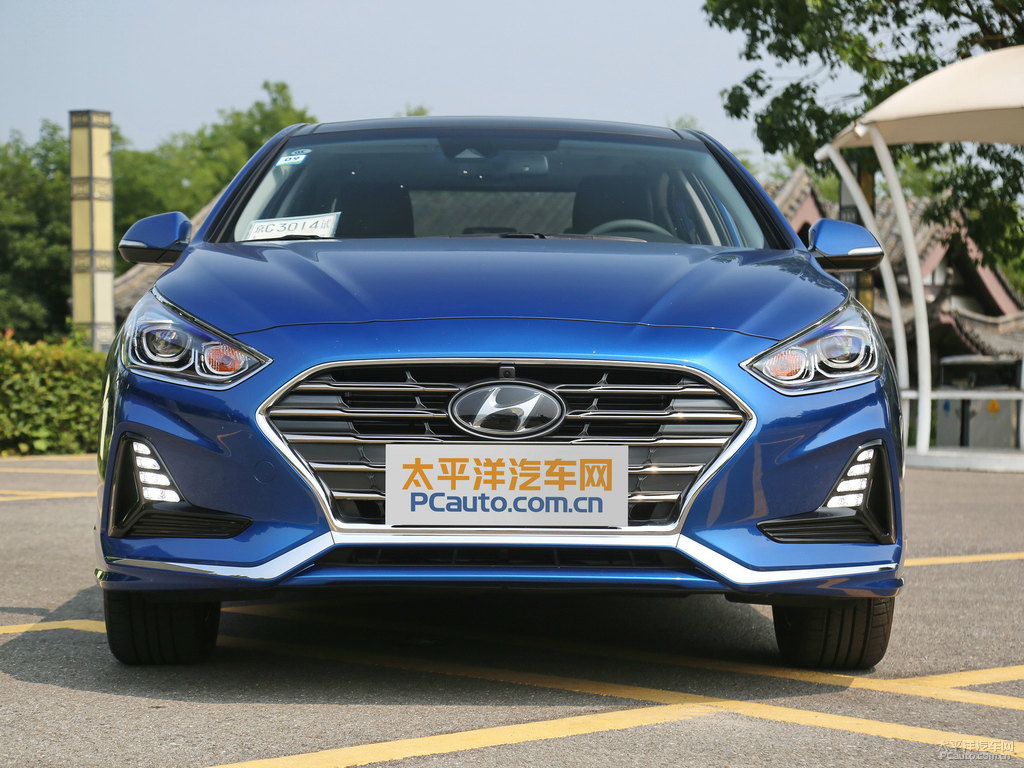 索納塔插電混動車頭外觀圖片