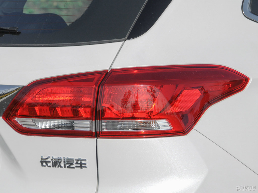 漢密爾頓白哈弗H6 Coupe車尾外觀圖片