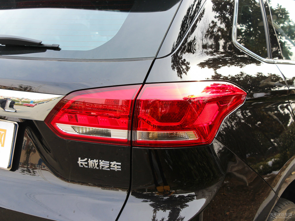 玄晶黑哈弗H6 Coupe車尾外觀圖片