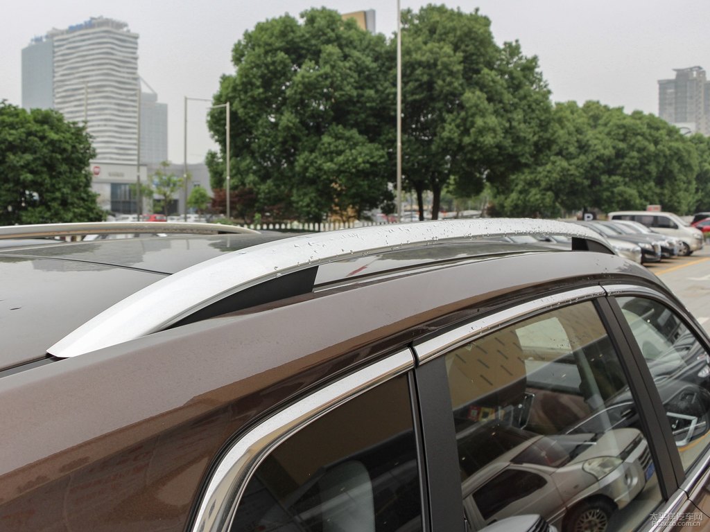 巧克力棕榮威RX5車身外觀圖片
