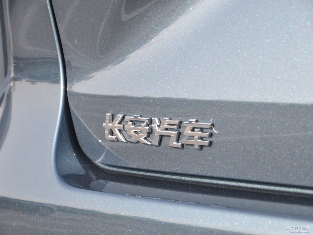 繁星藍(lán)睿騁CC車尾外觀圖片