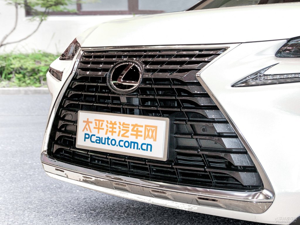 超音速石英白雷克薩斯NX車頭外觀圖片