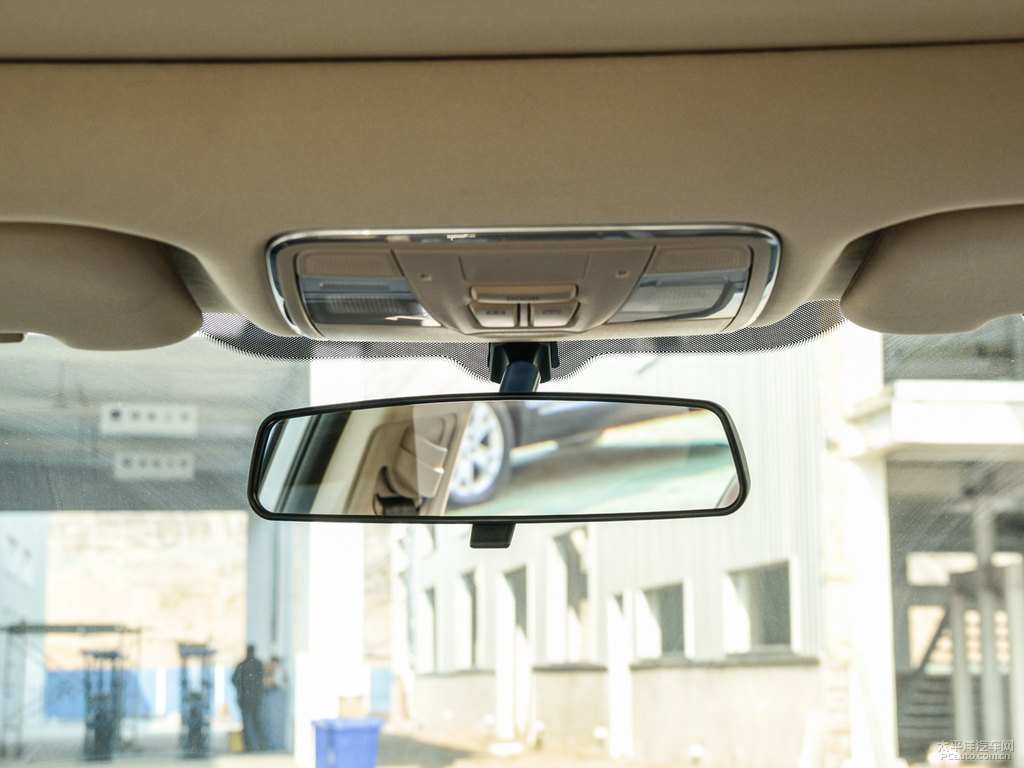 月光白睿騁CC車(chē)廂內(nèi)飾圖片